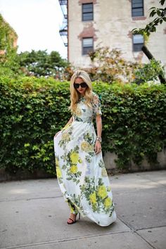 maxi dress Rock Outfit, Mellow Yellow, Issey Miyake, Coco Chanel, Look Chic, Look Fashion, Modest Fashion, Passion For Fashion