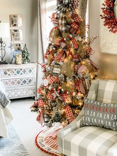 a decorated christmas tree in a living room