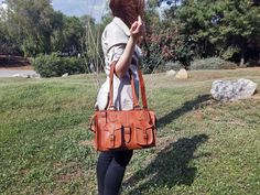 Shoulder Bag Women, Leather Gym Bag, Weekender Bag, Overnight Bag Vintage Styled Leather Bag.