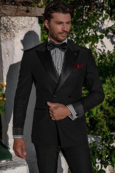 #eveningwear #tuxedo #blacktie Double Breasted Tuxedo, Tuxedo Style, Double Breasted Suit Jacket, Black Tie, Michael Jackson, Evening Wear