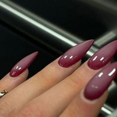 Acry Nαιlѕ on Instagram: "Auras ✨🍒  - -  #nails #nailsairbrush #airbrushing #nailsnailsnails #nailsofinstagram #nailstagram #nailsart #palomanailstv" Maroon Gradient Nails, Aura Nails Neutral, Airbrush Red Nails, Ombre Aura Nails, Burgundy Ombre Nails Acrylic, Ombre Burgundy Nails, Red Airbrush Nails, Airbrush Art Nails