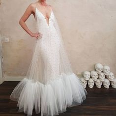 Wedding Dress Big Bust, Golden Fashion, Corset Costumes, Net Dress, White Gown, Tulle Gown, Couture Gowns, Lace Fashion, Wedding Dresses Vintage