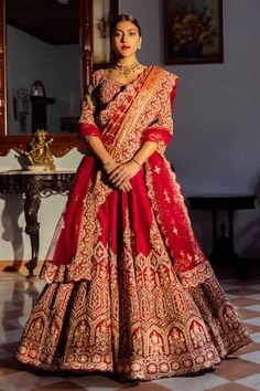 Buy Green Organza Embroidery Sequin V Neck Juliet Floral Bridal Lehenga Set For Women by Studio Iris India Online at Aza Fashions. Double Dupatta Bridal Lehenga, Double Dupatta, Dupatta Bridal, Maroon Lehenga, Indian Bridal Lehenga, Bridal Outfit, Red Lehenga, 2024 Wedding