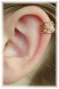 This most lacy and beautiful High Ear Cartilage Cuff will be shipped on this listing in 14K Gold Vermeil. It does not require piercing and hugs the upper cartilage securely and comfortably. It will fit either ear and is sold as a single piece. If you would like a pair be sure to order two units. Adjustable Hypoallergenic Ear Cuff For Wedding, Hypoallergenic Adjustable Ear Cuff For Wedding, Cartilage Ear Cuff, Helix Ear, Wrap Earrings, Fake Piercing, Gold Ear Cuff, Ear Cuffs, Thumb Rings