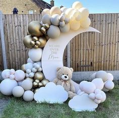 🎉🎈If you're planning a teddy bear-themed baby shower, you're definitely going to love the cuteness that the MorisMos Teddy Bear will add to your decorations. 🎊🎀Whether you need a giant teddy bear to become the standout piece of your decor or small teddy bears as charming centerpieces, we've got you covered.🧸✨Click to view more! Moon Baby Shower Theme, Cloud Baby Shower Theme, Eid Moubarak, Moon Stars Baby Shower, Babby Shower, Star Baby Shower Theme, Decoration Buffet, Stuffed Bears, Idee Babyshower