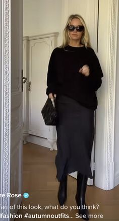 Professional Look, Fit Inspo, Winter Looks, Black Skirt, Halle, Fitness Inspo, Capsule Wardrobe, All Black, Normcore