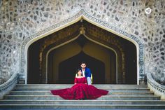 pre-wedding-photoshoot-fort-grand-hyderabad Pre Wedding Shoot Poses, Wedding Shoot Poses, Guitar Pose, Mehandi Decor, Pre Wedding Photoshoot Ideas, Wedding Bridge, Wedding Shoot Ideas