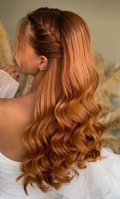 Wedding Hair Step By Step, Cute Hairstyles For Quinceanera, Hairstyles For Winter Formal, Hoodie Hairstyles, Sweatshirts Vintage, Hoco Hairstyles, Peinados Recogidos, Long Hair Wedding Styles, Peinados Fáciles Para Cabello Corto