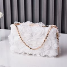 2024 New arrival original design party metal clutches rose grace women evening bags Evening Flower Luxury White Evening Bag With Chain Strap, Luxury Evening Shoulder Bag With Hasp Closure, Luxury White Party Clutch, Luxury White Shoulder Bag For Evening, Rose Clutch, Designer Purses And Handbags, Party Handbags, Floral Clutches, 3d Rose