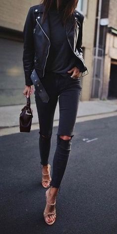 Winter fashion comfy casual style outfit ideas Stylish Spring Outfit, Tomboy Femme, Black Ripped Jeans, Elegante Casual, Tomboy Fashion, Mode Vintage, Black Jacket, Business Fashion