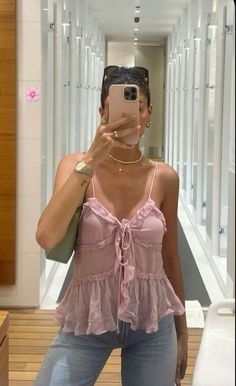 Chic Summer Outfits Aesthetic, Babydoll Top Outfit Aesthetic, Pink Tank Top Outfit, Romantic Style Women, Soft Feminine Style, Foto Poses, Looks Street Style, Summer Fits