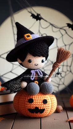 Cute Witch Amigurumi Amy Woahh, Witch Amigurumi, Crochet Fall Decor, Halloween Amigurumi, Spooky Decorations, Halloween Crochet Patterns, Halloween Crafts Decorations, Crochet Fall, Halloween Crochet