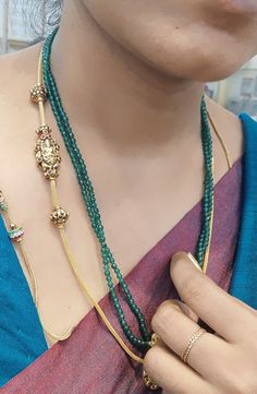 Thali Kodi, Thali Chain, Pretty Gold Necklaces, Ruby Jewelry Necklaces, Temple Jewellery Earrings, Boat Neck Blouse Design, Mangalsutra Design, Gold Jewels Design, Aari Designs