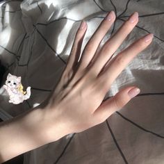 Slim Hands, Aesthetic Hands, Body Details, Hot Hands, Soft Nails, Ideal Body, Pretty Hands