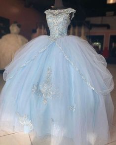 Baby Blue Quinceanera, Ball Gown Blue, Cinderella Quinceanera Themes, Cinderella Quinceanera, Quinceanera Themes Dresses, Quinceñera Dresses, Blue Quince, Wedding Dresses Lace Ballgown, Gown Blue