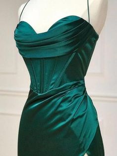 Split Prom Dresses, Prom Dresses Simple, Green Evening Dress, Green Corset, Beautiful Long Dresses, Corset Dress Prom, Satin Bridesmaid Dresses, Prom Dresses Online