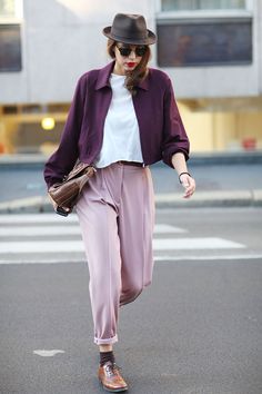 OMG....I SOO LOVE THIS.....perfect balance and im loving the color!.....Masculin Feminin// Milan Mode Tips, Walking Down The Street, Milan Street Style, Blazer Outfit, Purple Jacket, Miss Dior, Pink Pants, Street Style Inspiration