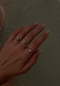 Silver And Gold Rings Aesthetic, Woman Rings Aesthetic, Hand With Rings Girl, Old Money Aesthetic Rings, Good Rings Aesthetic, Silver Vintage Rings Aesthetic, Classy Rings Aesthetic, Gold Rings Classy, Soft Jewelry Aesthetic