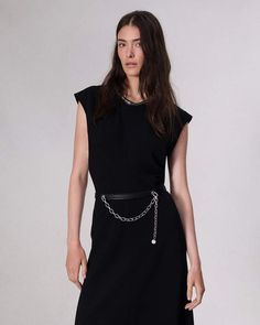 The Mari. Draped with a chain for an added edge, this thin belt is cut from smooth leather. Black M Black Xs, Black Belt, Rag & Bone, Smooth Leather, Leather Belt, Belts, Chain, Leather, Black