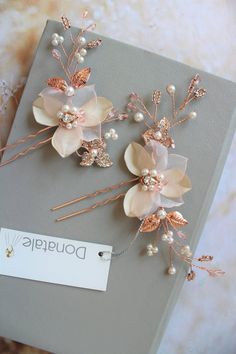 Rose Gold Hair Clip Weddings, Rose Gold Hair Shades, Hair Accessories For Bride, Accessories For Bride, Hairpiece Wedding, Wedding Hairpiece, Gold Hair Colors, Hair Color Rose Gold, Orchid Wedding