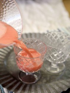 Sherbet Punch is a classic party punch for any occasion. Easy to make with or without alcohol for a quick and easy punch that everyone will love. Cocktails To Try, Pink Punch