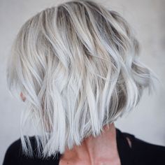 White Hair Highlights, White Blonde Bob, Thick Hair Bob Haircut, Grey Bob Hairstyles, Silver White Hair, Grey Blonde Hair, Trendy Bob Hairstyles, Grey White Hair