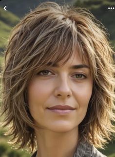 Medium Hairstyles For Women Over 50, Medium Short Haircuts For Women, Messy Hair Look, Medium Short Haircuts, Messy Bob Hairstyles, Haircuts For Medium Length Hair, Medium Bob