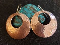 These beautiful rustic Copper earrings are handmade and hammered. Measuring 1.25 inches, they are patinaed for antiquity and domed. The hammering gives a rustic effect to the Southwest flair. Copper Cuff, Hammered Copper, Special Jewelry, Copper Earrings, Earrings Etsy, Round Earrings, Metal Jewelry, Sterling Silver Earrings, Jewelry Earrings Dangle