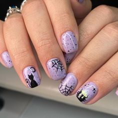 Halloween Gel Nail Art, Halloween Nails Design Ideas, Cute Nail Designs For Halloween, Spooky Nail Manicure, Halloween Nails 2023 Purple, Cute Halloween Nails Purple, Purple Halloween Nail Art, Light Purple Halloween Nails, Halloween Gel Nail Designs