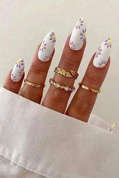 Stiletto Nails Short, Lavender Nails, White Acrylic Nails, Classy Nails, Fancy Nails, Purple Nails, Flower Nails, Cute Acrylic Nails