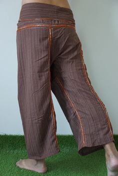 "Unisex Thai fisherman pants. One size fits all. You can wear in many occasions, casual wear, yoga wear, maternity wear, relax at home, travel etc. If you are looking for some pants that you can wear everywhere, comfortable, relax and Easy to wear. Thai fisherman pants is Answer!! Nice gift for yourself or your lover One pocket on the side for storing your items such as wallets, mobile phones, etc Approx. Measurements: One size can fits most and 1 Pockets Measurement Waist 27\" (69 cms) Length 4 Thai Wrap Pants Pattern, Thai Fisherman Pants Pattern How To Make, Thailand Pants, Cotton Military Parachute Pants For Outdoor, Thai Fisherman Pants, Fisherman Pants, Wrap Pants, Maternity Wear, Yoga Wear