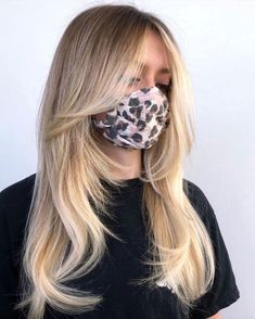 Mid Length Blonde Layers, Mid Length Hair With Layers Blonde, Blonde Mid Length Hair With Layers, Mid Length Blonde Hair With Layers, 1990s Hairstyles For Women, Wispy Haircut, Popular Hair Cuts, Mid Length Haircut For Thick Hair, Modern Long Shag Haircut