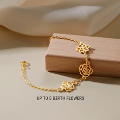 Spiritual Flower-shaped Bracelets For Gift, Spiritual Flower Bracelets For Gifts, Spiritual Flower-shaped Bracelets As Gifts, Mother's Day Birth Flower Bracelets, Mother's Day Flower Bracelet With Birth Flowers, Flower Charm Bracelets As Gifts, Elegant Hypoallergenic Bracelets For Birthday, Mother's Day Birth Flower Bracelet, Birth Flower Bracelets As Gift