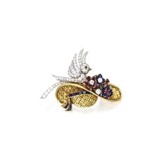 Luxury Fine Jewelry Brooches In White Gold, White Gold Gemstone Brooch Fine Jewelry, Yellow Gold Diamond Brooches Fine Jewelry, Van Cleef Arpels High Jewelry, Van Cleef And Arpels Brooch, Jewellery Design Sketches, Animal Brooch