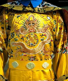 ancient chinese robes | Dragon Robe and Crown - Study In China Isabel Mayfair, China Traditional Clothes, Chinese Robes, Asian Dragons, China University, Historical Garments, Study In China, Ruyi's Royal Love In The Palace