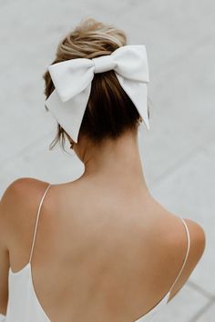 White Hair Bow Bride, Bride Hairstyles With Bow, Beautiful Updos, Barbie Shoot, Bride Essentials, Easy Hair Up, Ballerina Hair, Bridal Hair Decorations, White Hair Bows