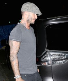 David Beckham Casual, Mens Outdoor Wear, David Beckham, Outdoor Wear, Streetwear Men Outfits, Mens Fashion Casual, Spring Summer Fashion, Autumn Winter Fashion