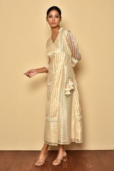 Shop for these amazing collections of Silver Tissue Striped V Neck Angarkha Kurta For Women by Khwaab by Sanjana Lakhani online at Aza Fashions. Angarkha Kurti Pattern, Angarkha Kurta, Onam Dress, Kurta Women, Kurta Patterns, Kurta For Women, Women Kurta, Simple Kurta Designs, Kurti Patterns