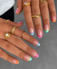 There's a new beauty trend taking over Instagram and it's absolutely stunning. Say hello to "quartz nails". Nails And Rings, Pastel Nail Art, April Nails, Nails Yellow, Cute Simple Nails