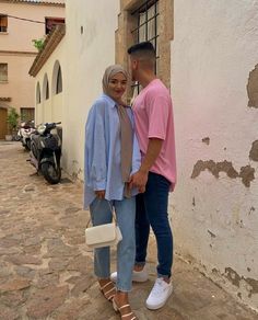 #hijab #hijabgirl#hijabfashion #hijabaesthetic#summer#girl#fashion #summervibes#lovely #aestheticgirl #Islam #Muslim#muslims #jannah #cute Hijabi Summer, Hijab Couple, Hijab Fashion Summer, Estilo Hijab, Stile Hijab, Street Hijab Fashion, Mode Turban, Muslim Outfits Casual, Hijab Style Casual