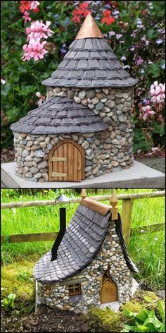 two pictures of a small house made out of rocks