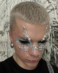 Techno Makeup, Jellyfish Makeup, Drag King Makeup, Drag Queen Makeup, Edgy Looks, Avant Garde Makeup