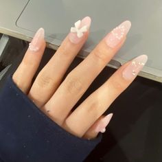 Korean Pink Nails Aesthetic, Simple Nails Asian, Nail Decorations Ideas, Douyin Pearl Nails, Cute Nail Ideas Korean, Pink Nails Korean Style, Korean Nails Spring, Gel X Simple Design, Cute Blush Nails