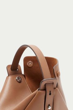 Leather Conditioner, Cow Leather, Bucket Bag, Leather Handbags, Top Handle, Caramel, Pouch, Handbags, Leather