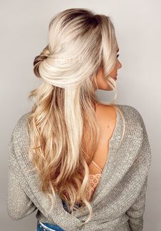 Inverted Ponytail, Hair Inspiration Medium, Half Pony Hairstyles, Pony Hairstyle, Half Pony, Everyday Hair, Hair Inspiration Long, Bun Styles, Easy Chic