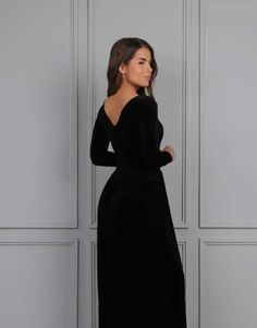 Long Black Velvet Dress, Black Dress Long Sleeve, Velvet Dress Black, Black Velvet Gown, Black Dress Long, Max Dress, Velvet Gown, Dress Bridesmaid, Black Velvet Dress