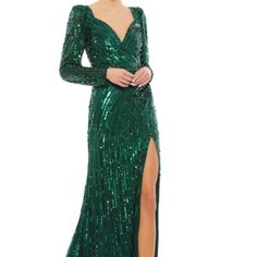 Bust: 38" Waist: 30" Hips: 41" Mac Duggal Sequin Fabric (100% Polyester) Fully Lined Sweetheart Neckline Long Sleeve Thigh-High Slot Scoop Back Concealed Back Zipper Approx. 62.5" From Top Of Shoulder To Bottom Hem Available In Forest Green Style #5379 Green Sparkly Dress Long Sleeve, Forest Green Gown, Sweetheart Neckline Long Sleeve, Mac Duggal Dresses, Green Gown, Green Style, Mac Duggal, Sequin Fabric, Size 8 Dress