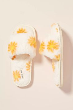 Jersey Quilt, Fluffy Shoes, Shearling Slippers, Faux Fur Slippers, Girly Shoes, Aesthetic Shoes, Comfort And Joy