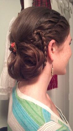 This was at the end of the day, so it's a little messed up, but you get the idea! Hair Style by Eleanna Flautt  #1860sBallHairStyle #1860sDayHairStyle #CivilWarHair Victorian Hairstyles Straight Hair, 1790s Hairstyles Women, Late 1800s Hairstyles, 1800 Hairstyles Woman Tutorial, 1800s Updo, 1860s Hair, 1840s Hair, 1800s Hair, 1860s Hairstyles