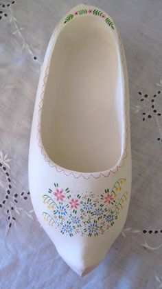 wooden shoe in white, with tiny flowers. Dutch Girl, Wood Shoes, Shoe Last